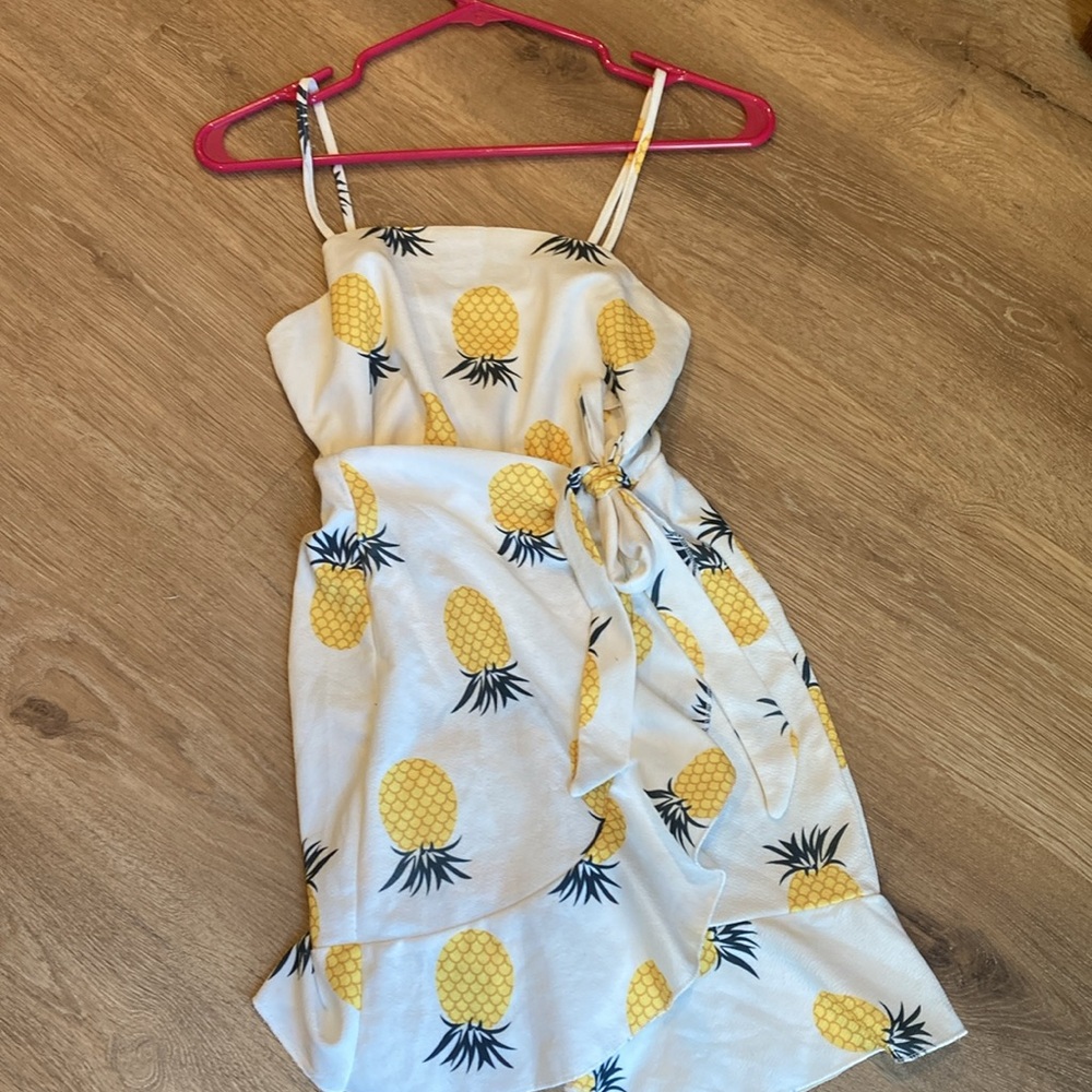 Size small pineapple sundress white